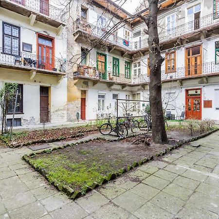 Bpr Stylish Mosaic Home With Terrace Budapešť Exteriér fotografie